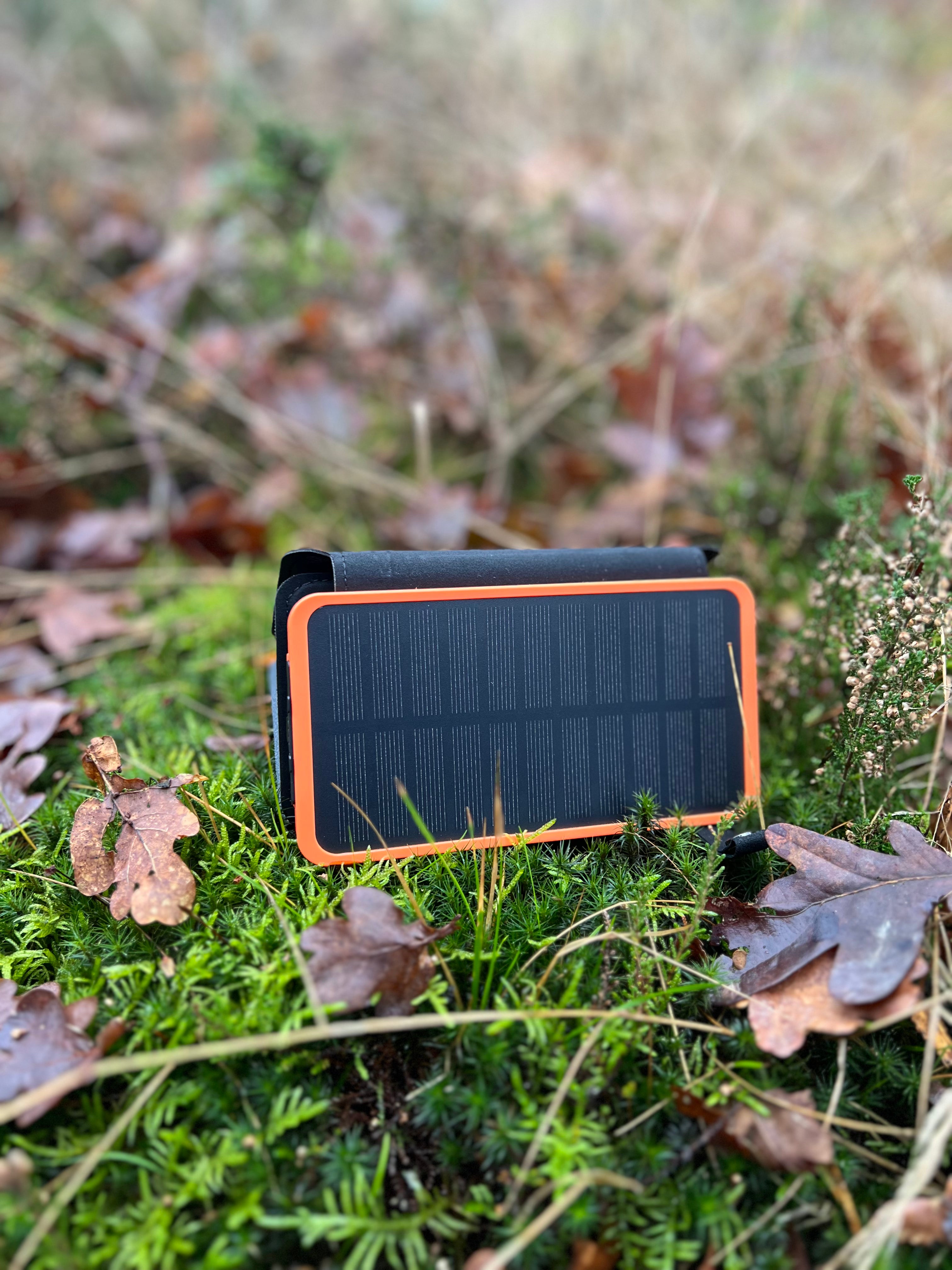 Solar Emergency Power Bank