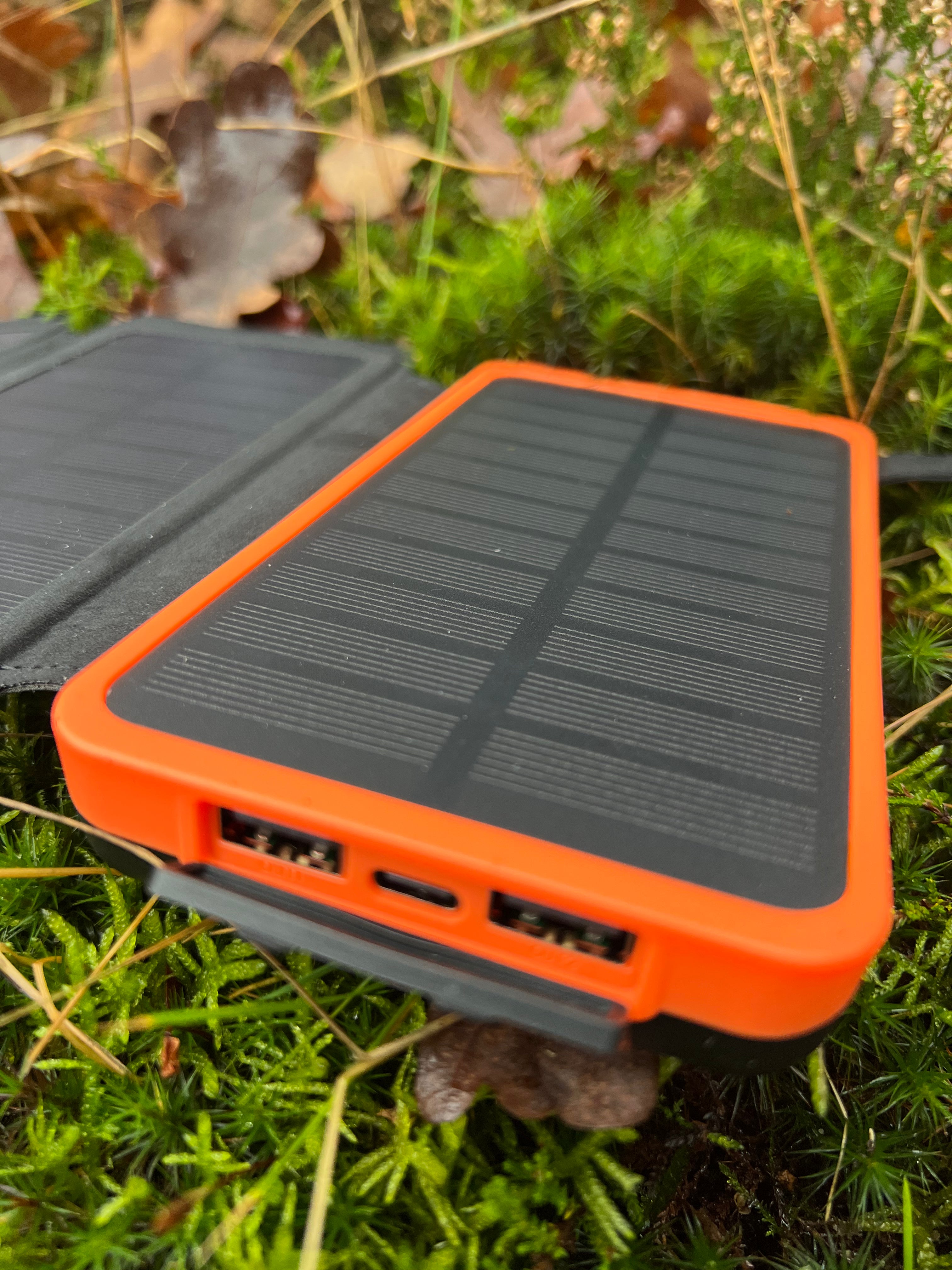 Solar Emergency Power Bank